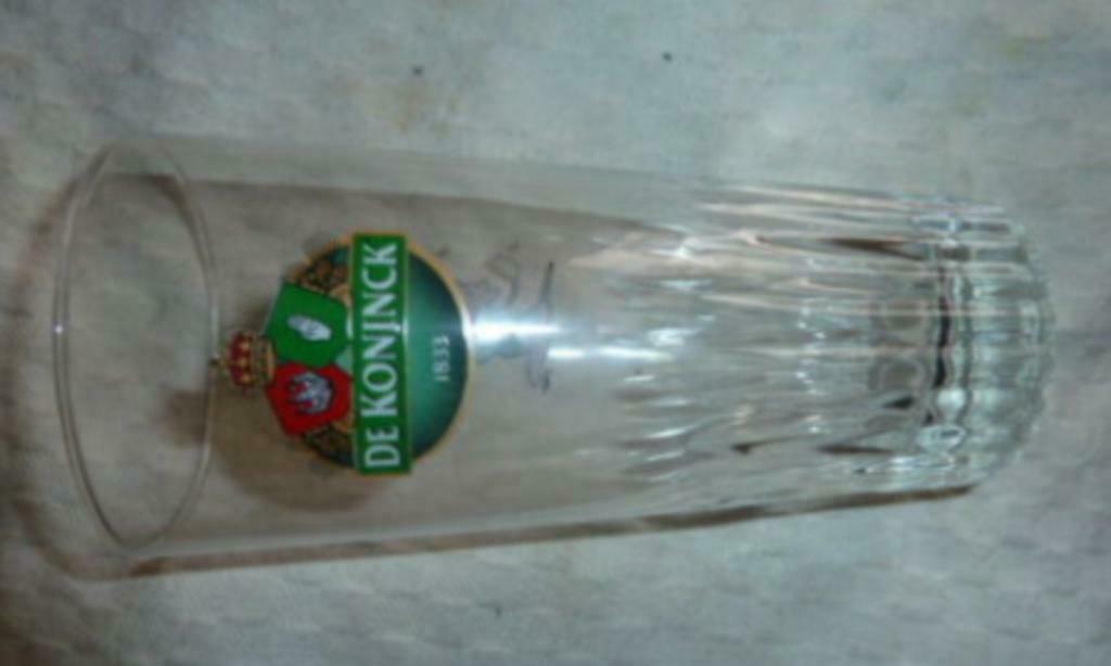 bier glas DE KONINCK ' Ribbelglas afbeelding van de leeuw ", Verzamelen, Ophalen of Verzenden, Nieuw, Bierglas