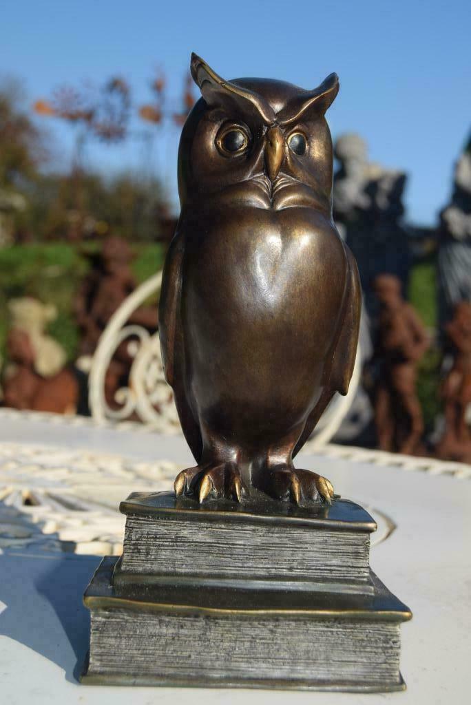 Superbe hibou en bronze signé sur livres, Enlèvement ou Envoi, Bronze