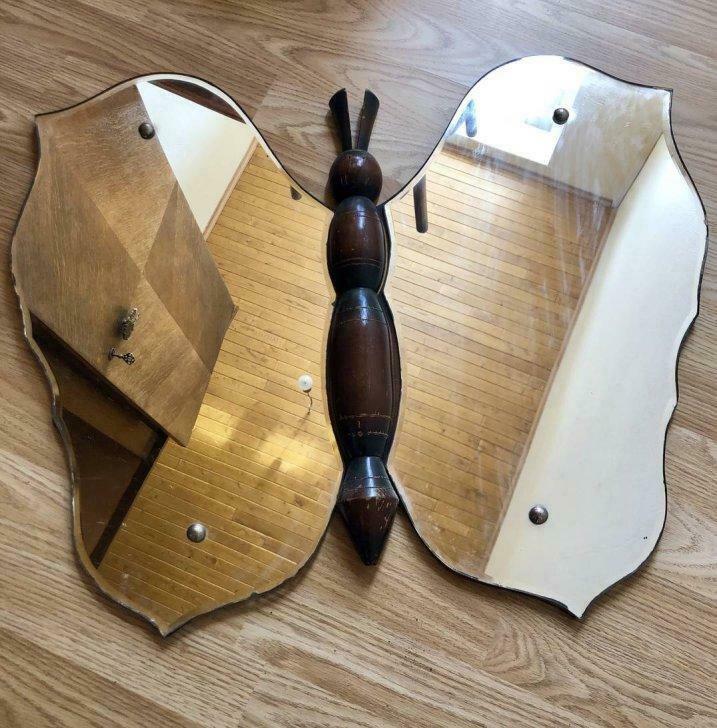 Prachtige grote vintage spiegel in de vorm van een vlinder, Antiek en Kunst