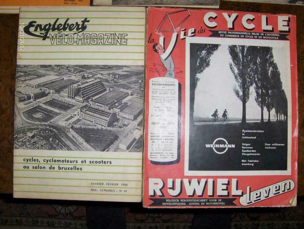 Oldtimer motor boekjes., Ophalen, Gelezen