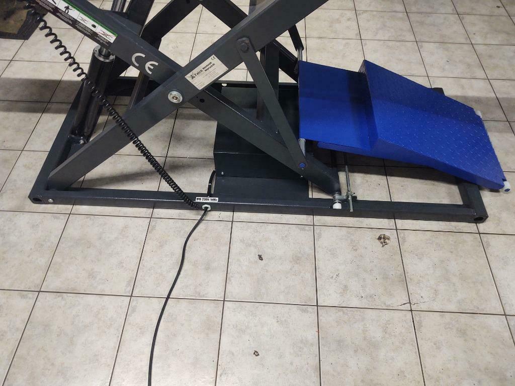 nieuw oprijramp voor motorheftafel, Ophalen