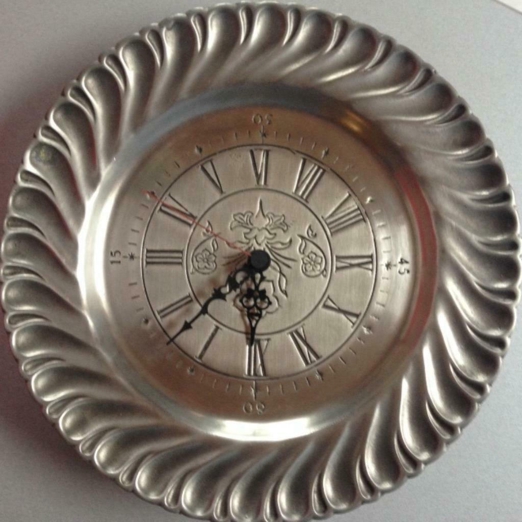 Horloge assiette étain, Maison & Meubles, Enlèvement ou Envoi, Comme neuf