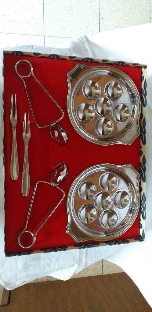 Slakkenservice voor 2 personen, Huis en Inrichting, Keuken | Servies, Overige materialen, Gebruikt, Ophalen of Verzenden, Overige stijlen