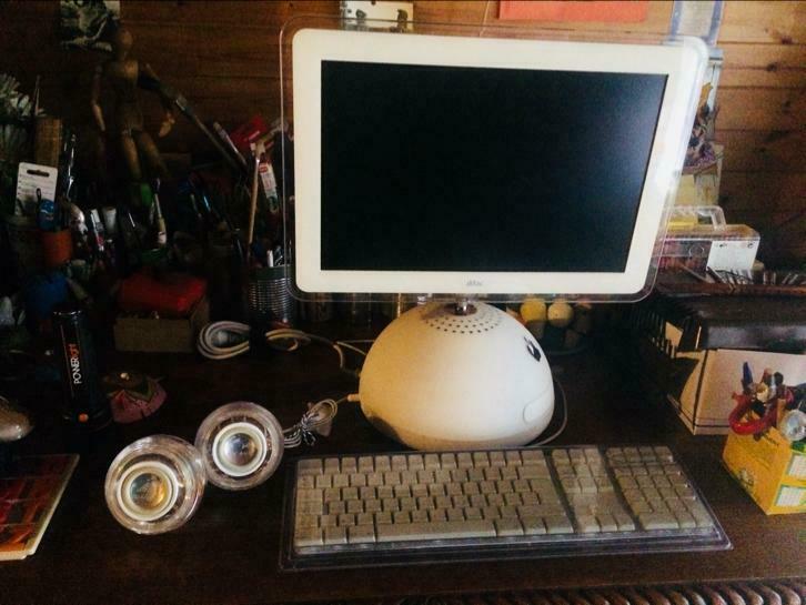 Apple iMac - G4 Tournesol Mac OSX - 700 MHz PowerPC (G4), Computers en Software, Apple Desktops, Ophalen of Verzenden, Zo goed als nieuw