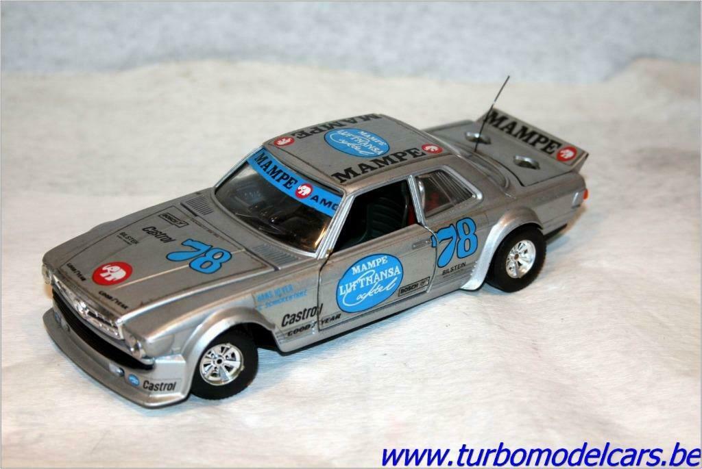 Mercedes-Benz 450 SLC Rally Mampe 1/24 Burago, Enlèvement ou Envoi, Comme neuf, Voiture, Burago