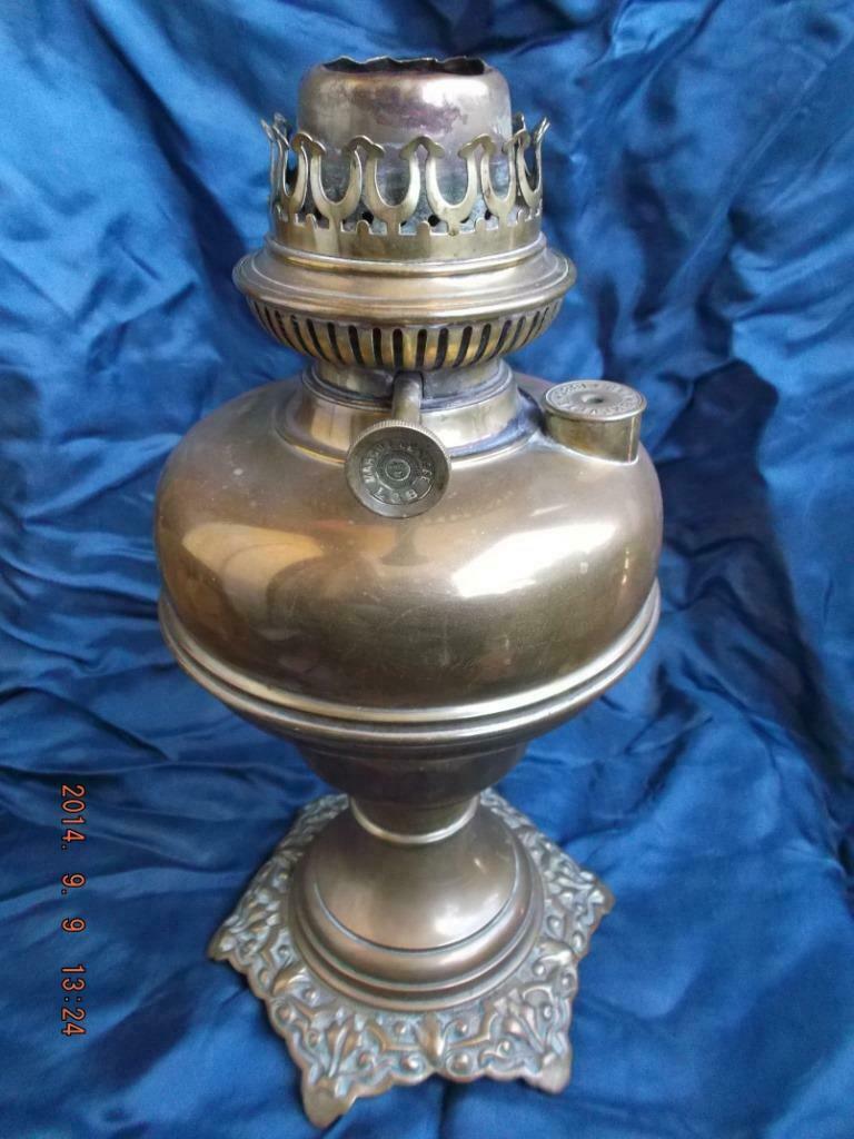 Lampe à Pétrole en Cuivre, pied en Bronze., Antiquités & Art, Curiosités & Brocante, Enlèvement