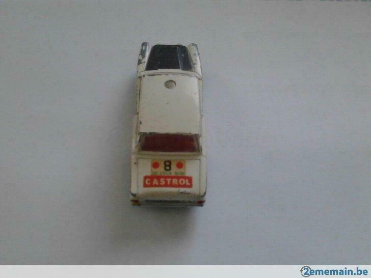 Ford cortina Dinky Toys, Hobby en Vrije tijd, Ophalen of Verzenden, Gebruikt, Overige merken