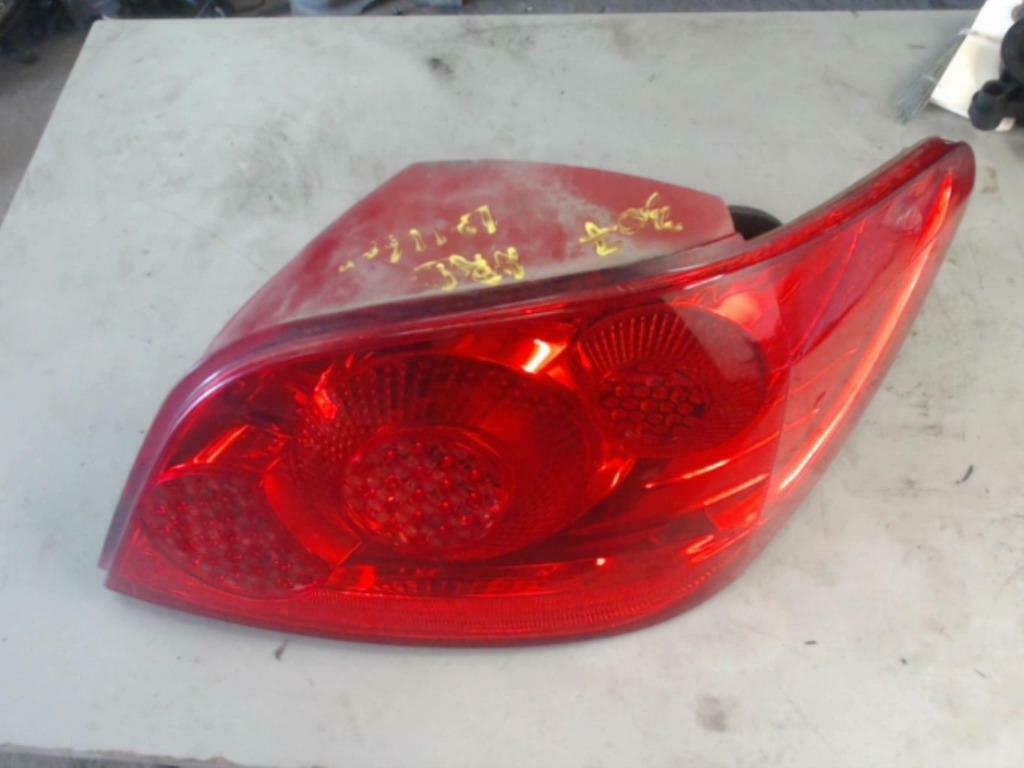 feu arriere droit  peugeot  307 phase  2, Enlèvement, Utilisé, Peugeot