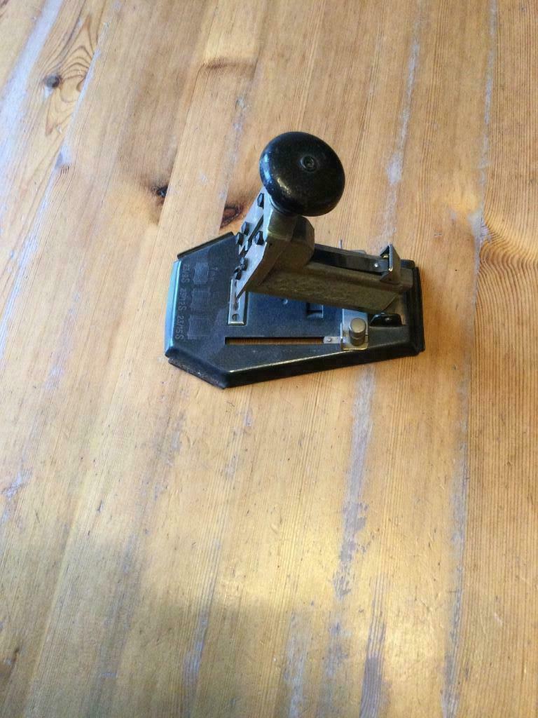 Agrafeuse ancienne SKRE112, Enlèvement