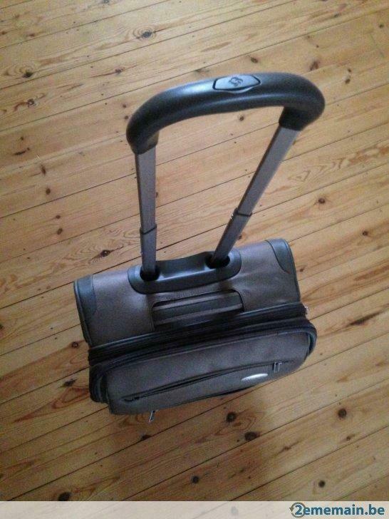 Valise  Samsonite sur Roulette, Motos, Envoi, Utilisé