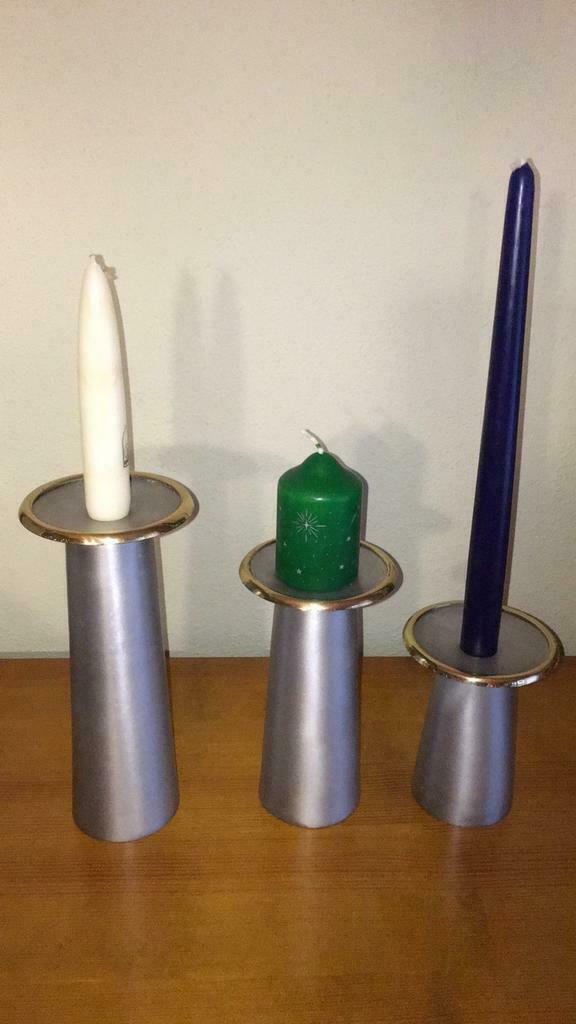 Bougeoir couleur argent. Nouvelle!, Enlèvement ou Envoi, Comme neuf, Métal ou Aluminium, Moins de 50 cm
