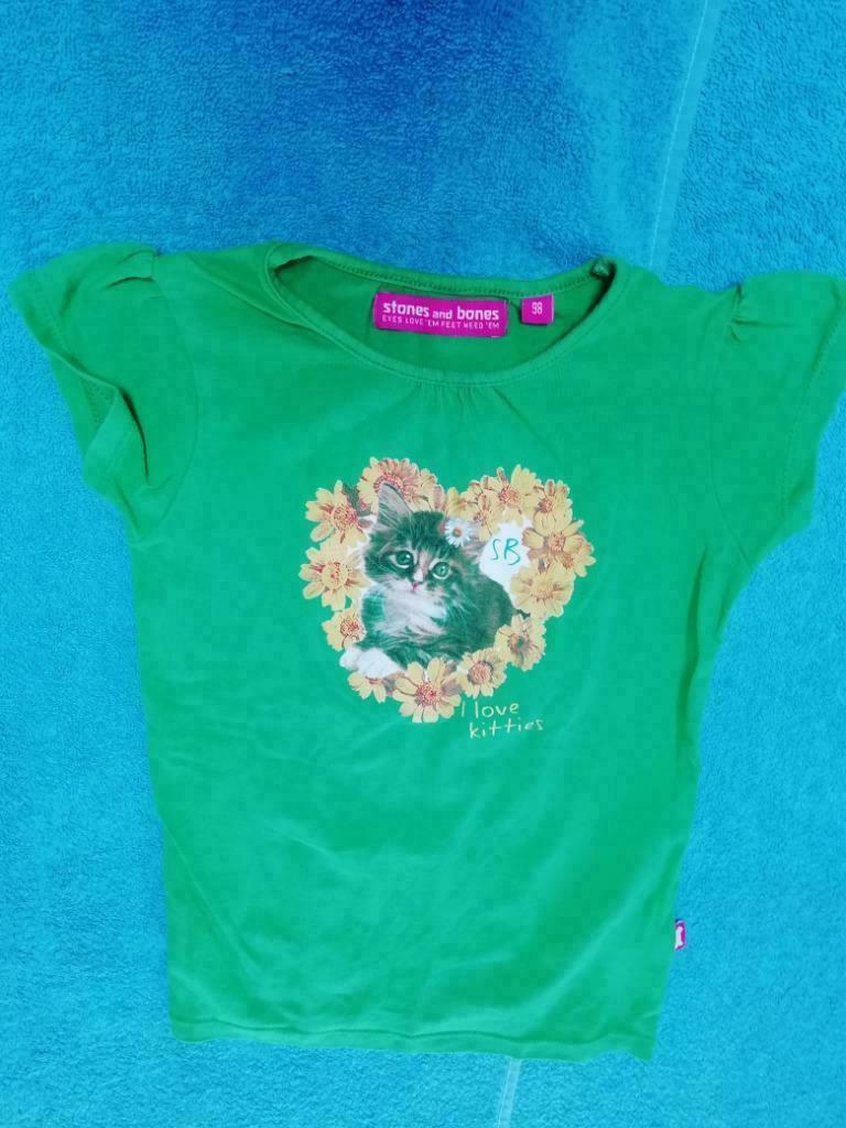 T-shirt vert avec chatte Stones and Bones taille 98, Enfants & Bébés, Enlèvement ou Envoi, Chemise ou À manches longues, Stones and Bones