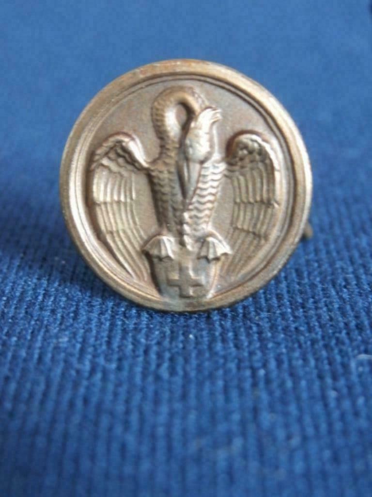 Broche ancienne Croix rouge, Collections, Enlèvement ou Envoi, Utilisé, Autres sujets/thèmes, Insigne ou Pin's