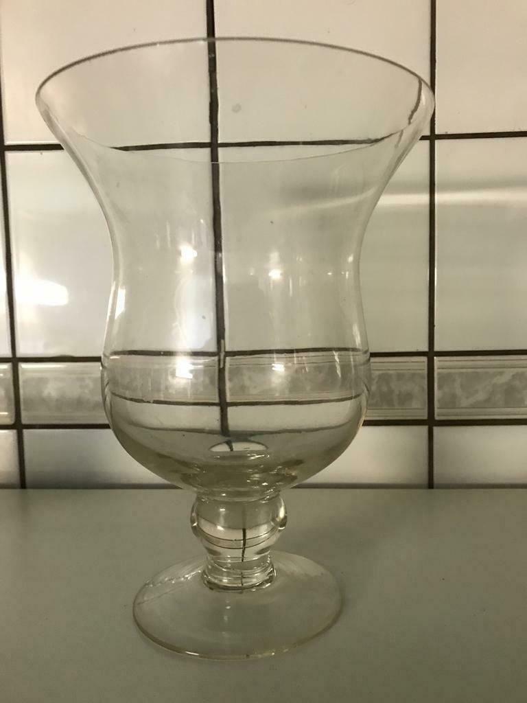 Vaas op voet, Huis en Inrichting, Woonaccessoires | Vazen, Ophalen, Zo goed als nieuw, Glas, Minder dan 50 cm