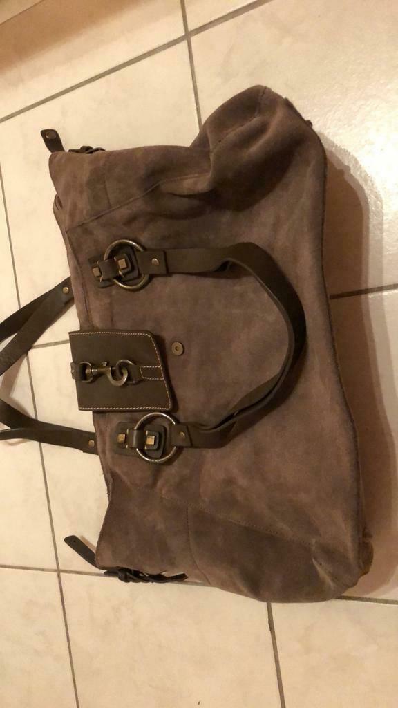 Massimo dutti suède tas, Handtassen en Accessoires, Ophalen of Verzenden, Zo goed als nieuw