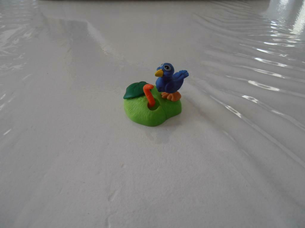 Figurine "Oiseau et ver de terre – K00 n 17" – KINDER 1999, Collections, Œufs à surprise, Utilisé, Numéros K, Enlèvement ou Envoi