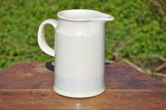 pichet en faience cachet ddr, Antiquités & Art, Enlèvement ou Envoi