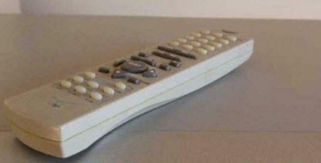 Vestel RC2320 afstandsbediening voor DVD speler, Enlèvement ou Envoi, Utilisé, Lecteur DVD, Autres marques