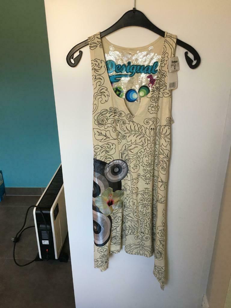 Nieuw!: Jurkje Desigual maat M, Beige, Nieuw, Boven de knie, Ophalen