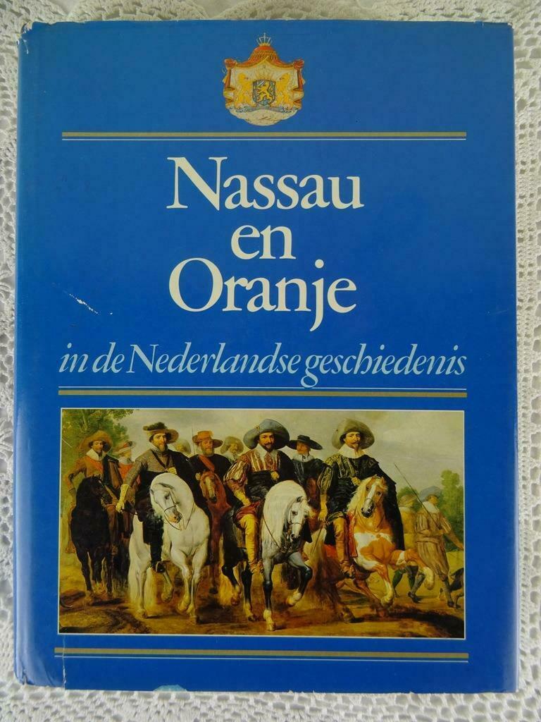 Nassau et Oranje dans le livre d'histoire néerlandais 1979, Enlèvement ou Envoi, Utilisé, Magazine ou livre