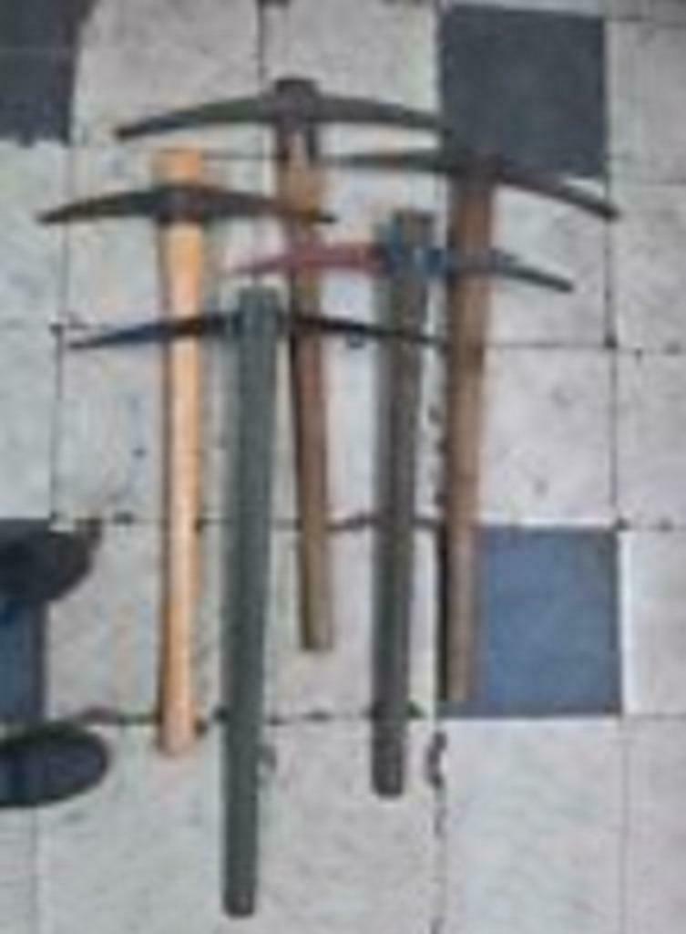 vintage - 2de wereld oorlog - houweel - pioche - pikhouwelen, Ophalen, Gebruikt