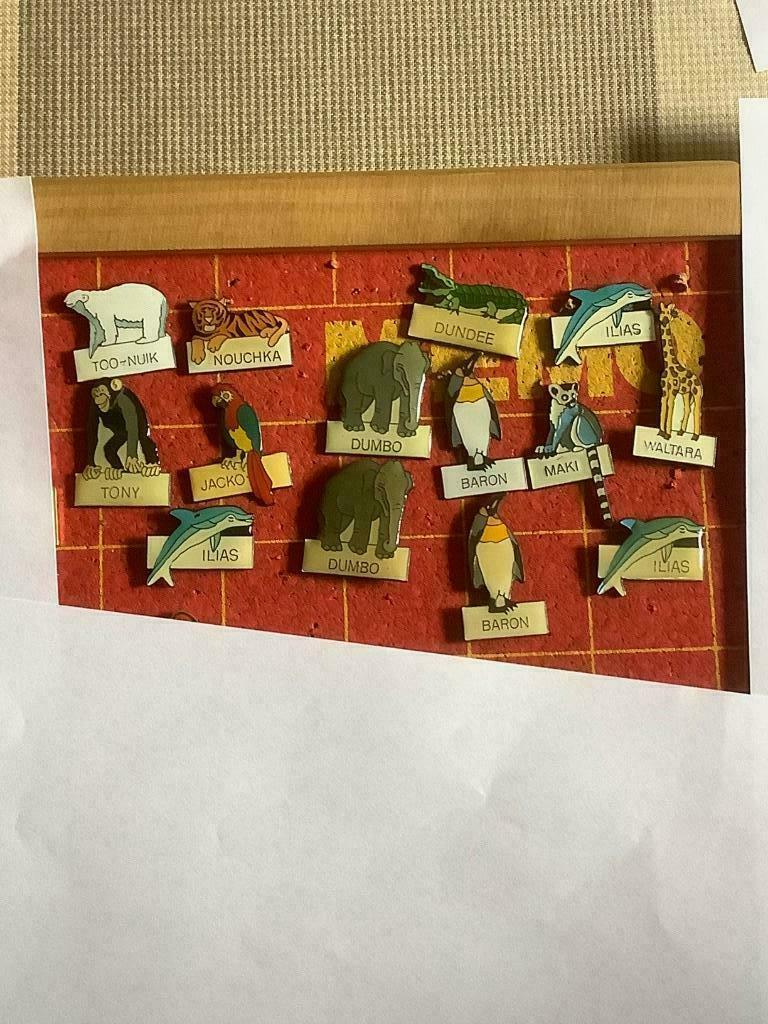 pins dierentuin-stripfiguren-johnson-stripfiguren-iglo-, Collections, Enlèvement ou Envoi, Neuf