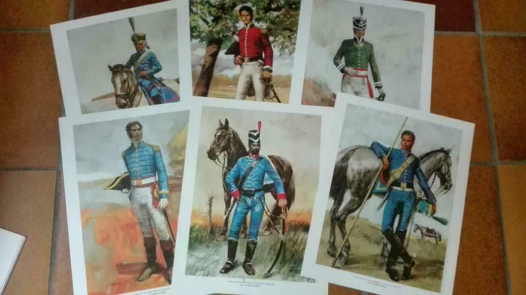 10) sketches van Militaire uniformen (g. Roux), Boeken, Oorlog en Militair, Gelezen, Overige onderwerpen, Ophalen of Verzenden