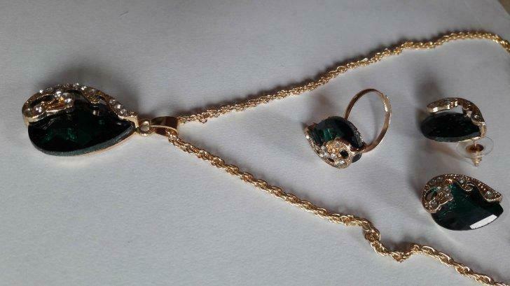 Bijoux - parure (collier, boucles d'oreille...), Enlèvement ou Envoi, Neuf