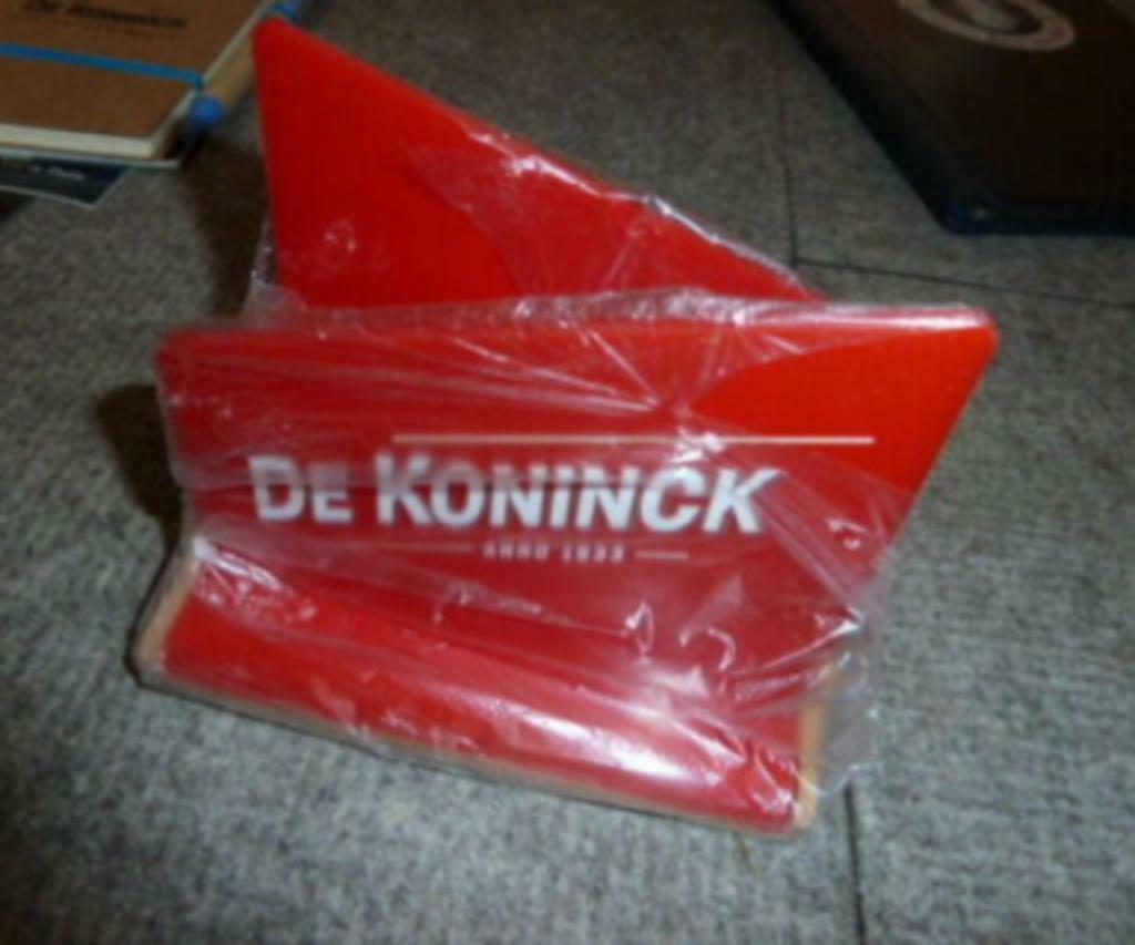 bier viltjes houder DE KONINCK Anno 1833 " Hout / Plastic ", Verzamelen, Ophalen of Verzenden, Nieuw, Overige typen, De Koninck