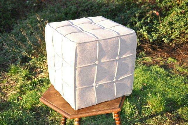 §pouf recouvrement tissu beige, Maison & Meubles, Enlèvement ou Envoi, Utilisé, Pouf