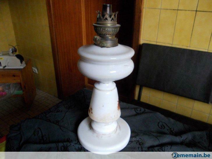 Ancien quinquet blanc avec motif fleuri, Antiquités & Art, Antiquités | Éclairage