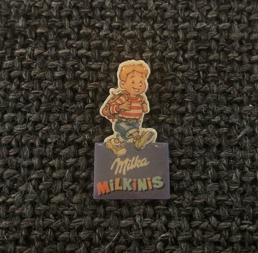 PIN - MILKA - CHOCOLADE - CHOCOLAT, Collections, Envoi, Utilisé, Marque, Insigne ou Pin's