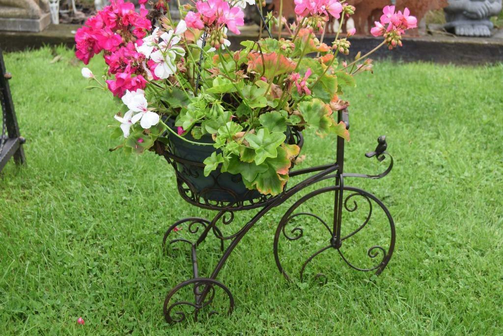 Support plantes en fer forgé patiné(tricycle), Jardin & Terrasse, Neuf, Enlèvement ou Envoi, Intérieur, 30 à 60 cm