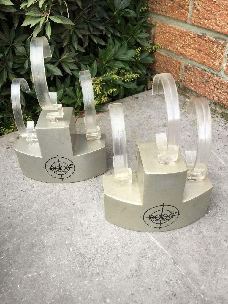 Lot de présentoirs pour montres de la marque IXXI, Enlèvement ou Envoi, Comme neuf, Panneau publicitaire