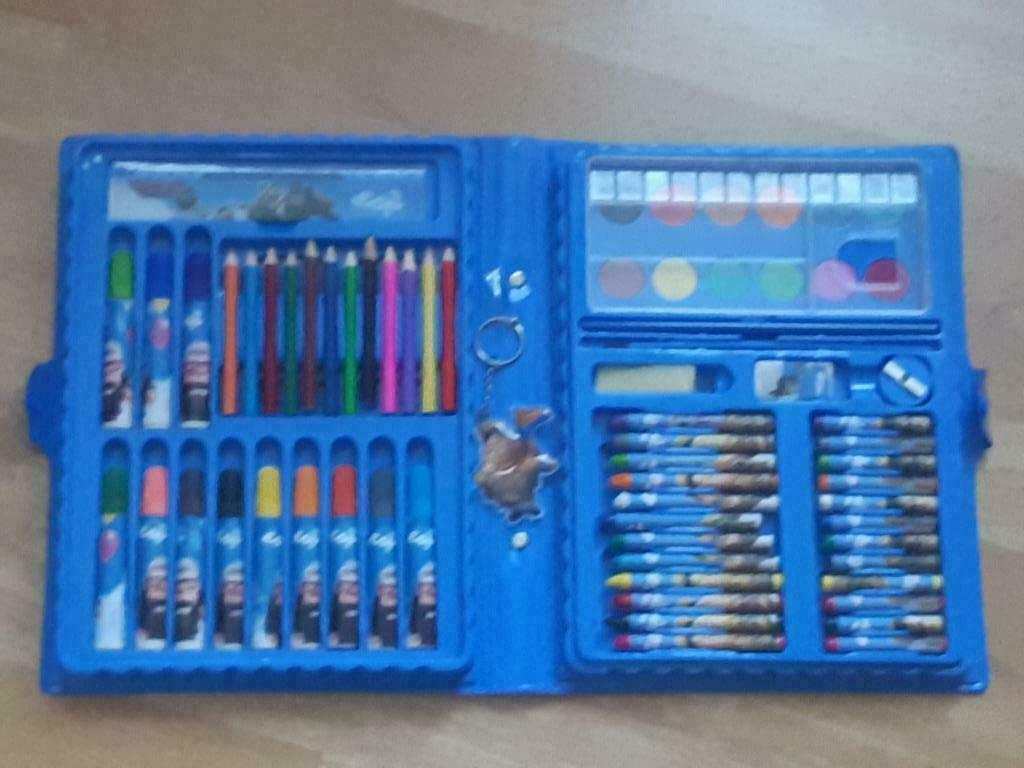 etui/box(druktoets)potloden/(vet)stiften/verf+tekenmateriaal, Diversen, Schoolbenodigdheden, Nieuw, Ophalen