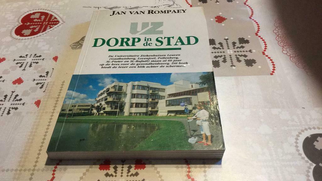 U Z dorp in de stad (#), Boeken, Geschiedenis | Stad en Regio, Ophalen, Gelezen