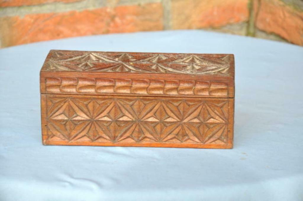 §coffre en bois sculpté n°2, Antiquités & Art, Enlèvement ou Envoi