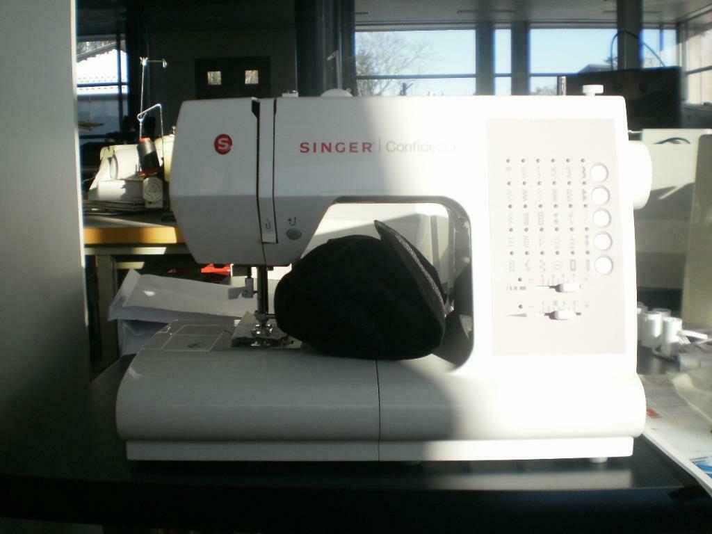 Singer confidence, Hobby en Vrije tijd, Naaimachines en Toebehoren, Zo goed als nieuw, Naaimachine, Singer, Ophalen