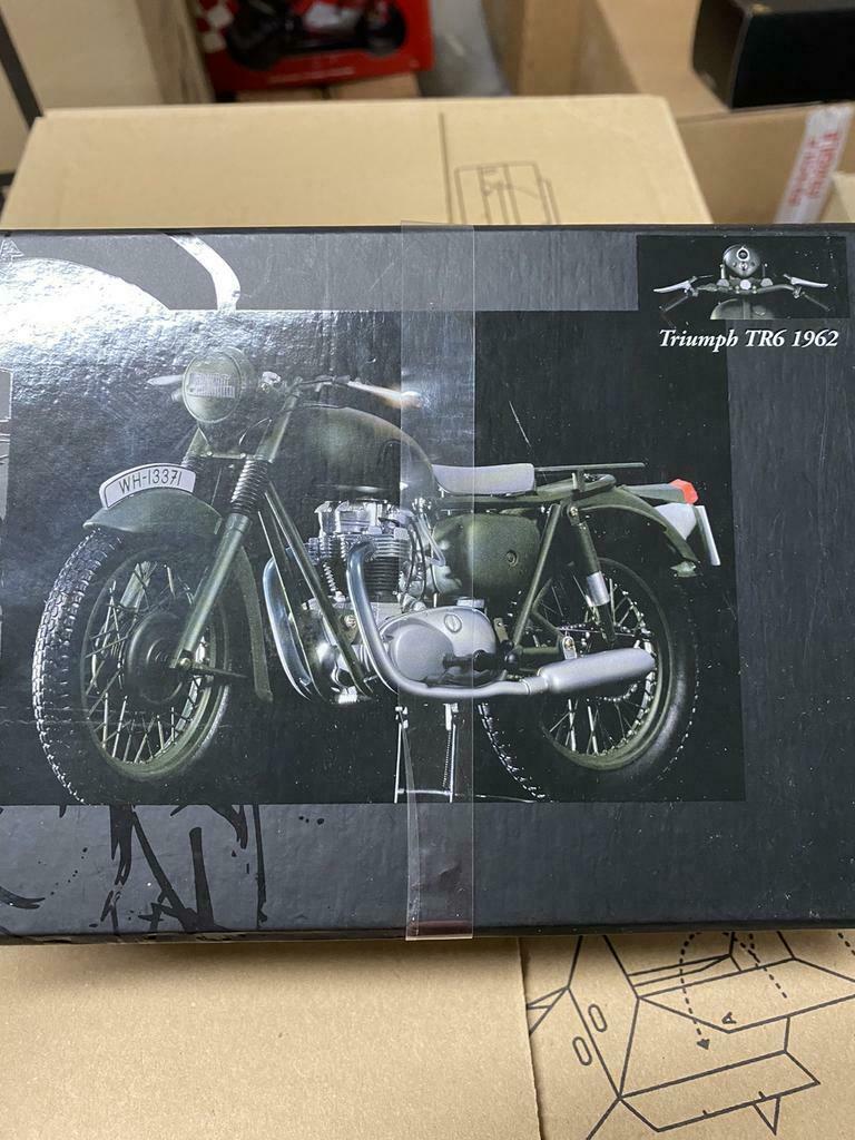 Triumph TR6 Green the great escape Steven McQueen 1/12 new !, Ophalen of Verzenden, Nieuw