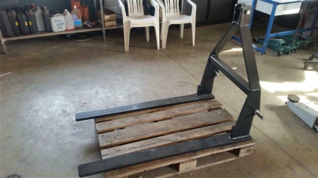 Palletvork met driepuntskoppeling voor tractor., Tot 1000 kg, Ophalen, Voorzetapparatuur