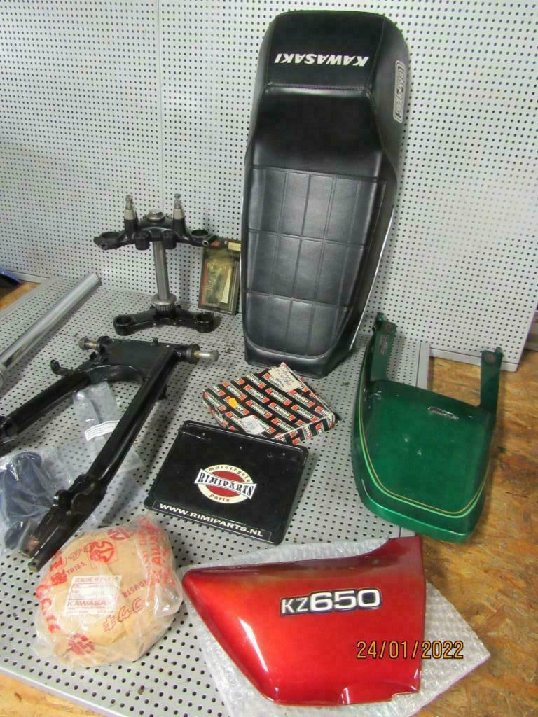 Z650 Vous cherchez des pièces Kawasaki Z 650 Classic? '70-'8, Motos, Pièces | Oldtimers & Ancêtres, Enlèvement ou Envoi, Utilisé
