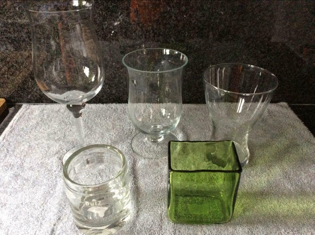 5 vazen in glas, Enlèvement, Comme neuf, Autres couleurs, Verre