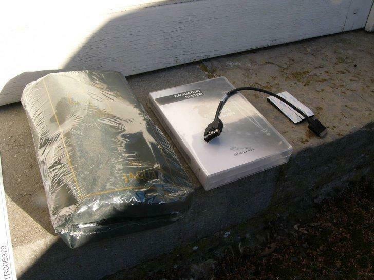 JAGUAR cd navigation xk 2010 neuf (voir photos), Auto's, Jaguar, XK, Bedrijf, Overige carrosserie, Te koop