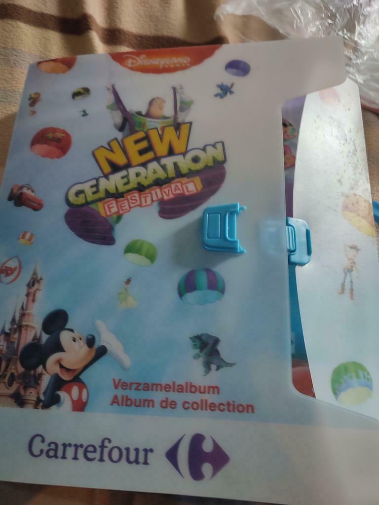 Pin's Disney 3 POUR 1EURO Pixar ratatouille Toy story car's, Enlèvement ou Envoi