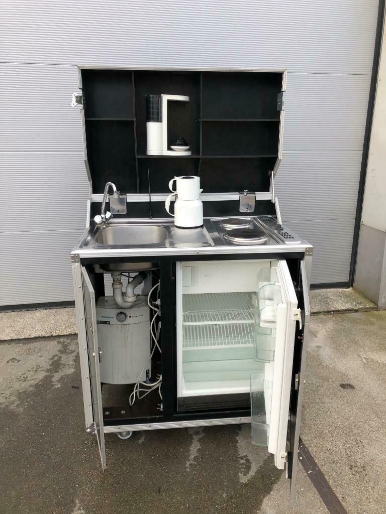 Te huur Kitcase noodkeuken mobiele tijdelijke keuken kitchen, Ophalen, Zo goed als nieuw