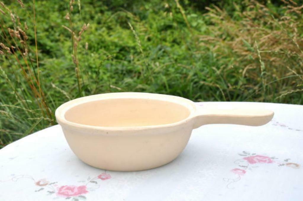 §  plat rond avec manche en terre cuite pour four, Maison & Meubles, Enlèvement ou Envoi, Comme neuf, Poterie, Récipient(s)