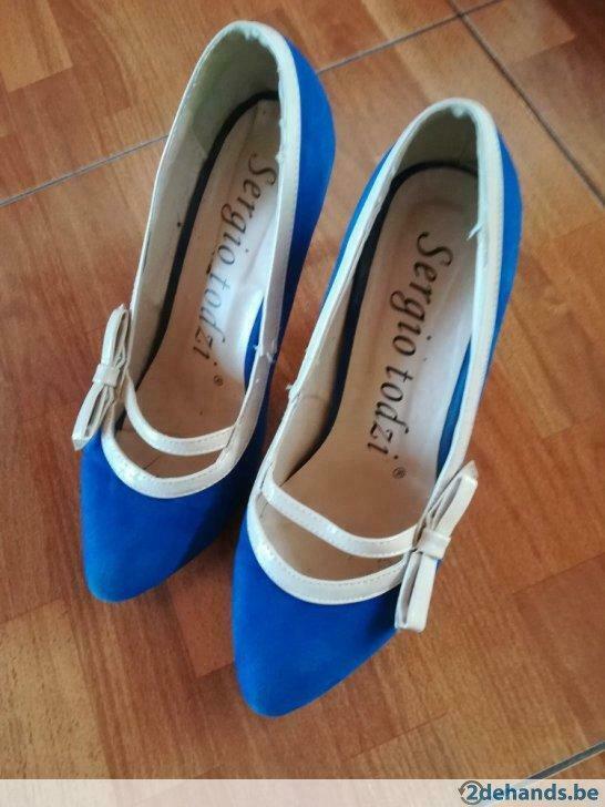 Escarpins en daim rétro MT40 + 2x tunique, Vêtements | Femmes, Enlèvement ou Envoi, Escarpins, Comme neuf, Bleu