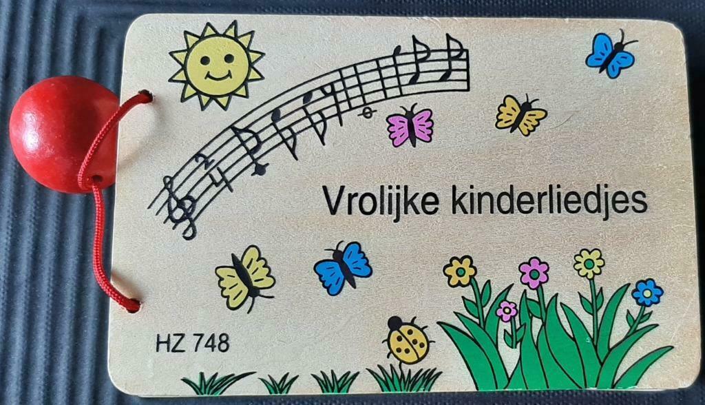 Houten liedjesboekje, Ophalen of Verzenden, Gebruikt, Overige typen