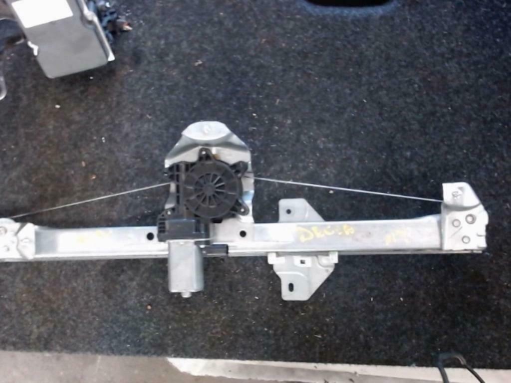 leve vitre electrique dacia dokker  gauche, Autos : Pièces & Accessoires, Enlèvement ou Envoi, Utilisé, Dacia