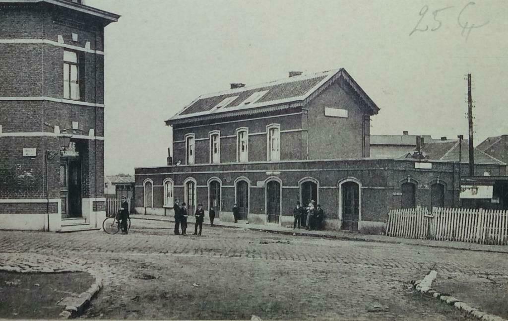 Carte postale Havré - La gare, Collections, Enlèvement ou Envoi, Avant 1920, Non affranchie, Hainaut